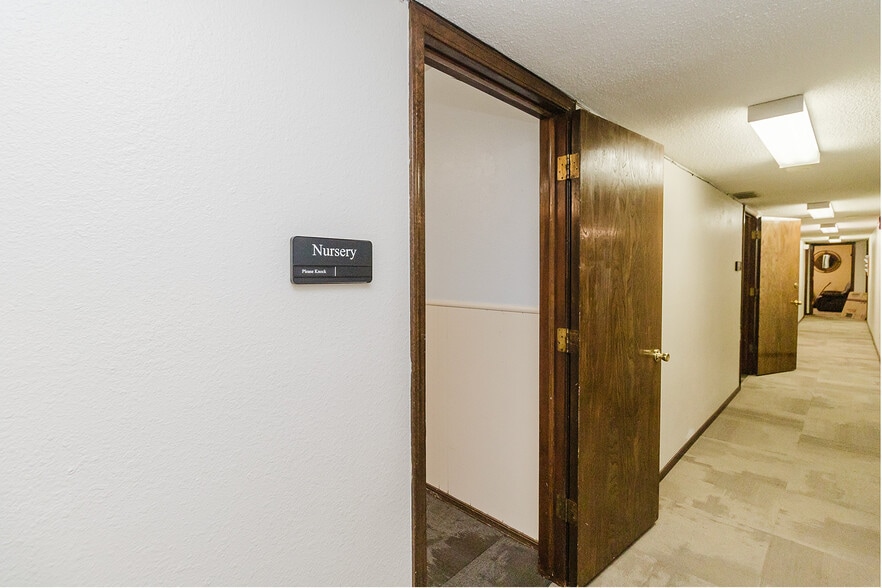 More Photos Of 1319 E 17th Ave, Hutchinson Religious Facility For Sale