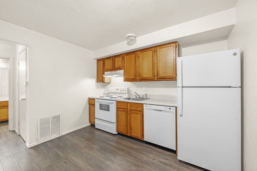 More Photos Of 4127 Geraldine Ave, Saint Ann Apartments For Sale