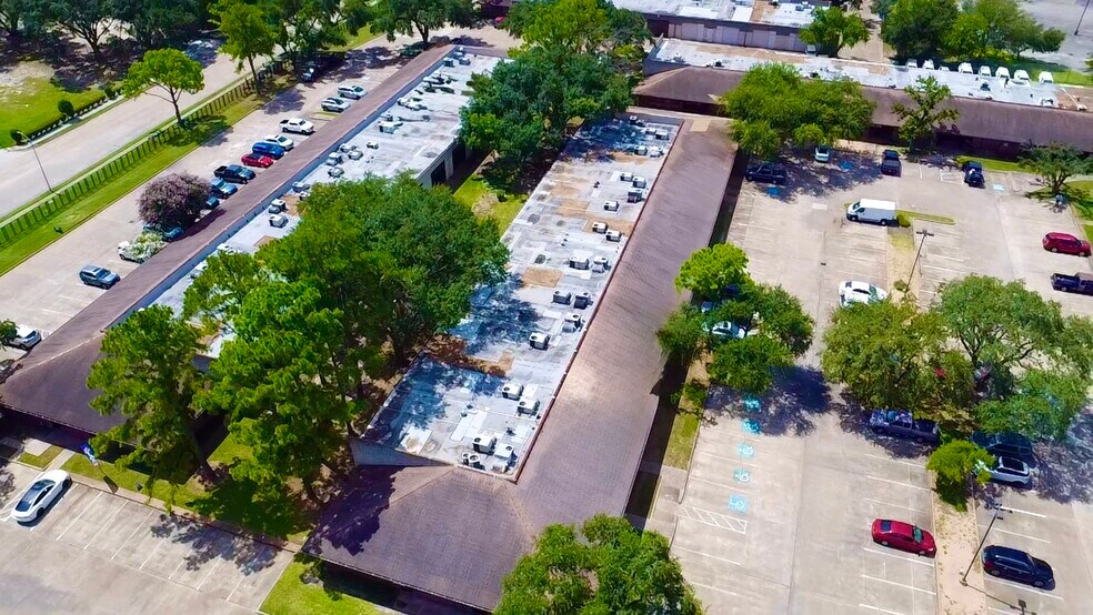 More Photos Of 7135 W Tidwell Rd, Houston Unknown For Lease
