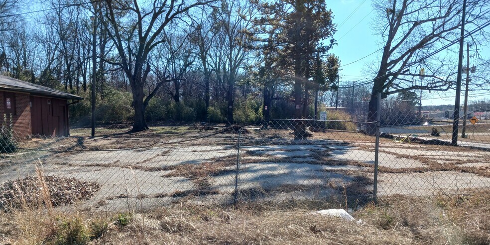 More Photos Of 2554 E Wesley Chapel Way, Decatur Industrial For Lease