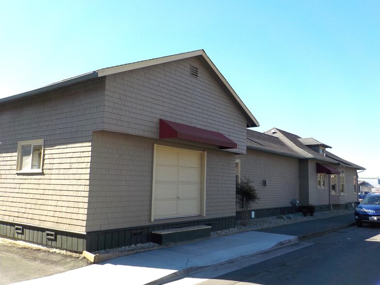 More Photos Of 755 12th St, Fortuna Office For Sale