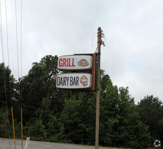 More Photos Of 2737-2741 W Sugar Creek Rd, Charlotte General Retail For Sale