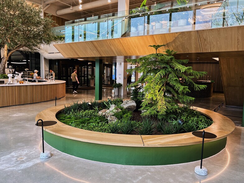 More Photos Of 240 S Main St, Bentonville Office For Lease