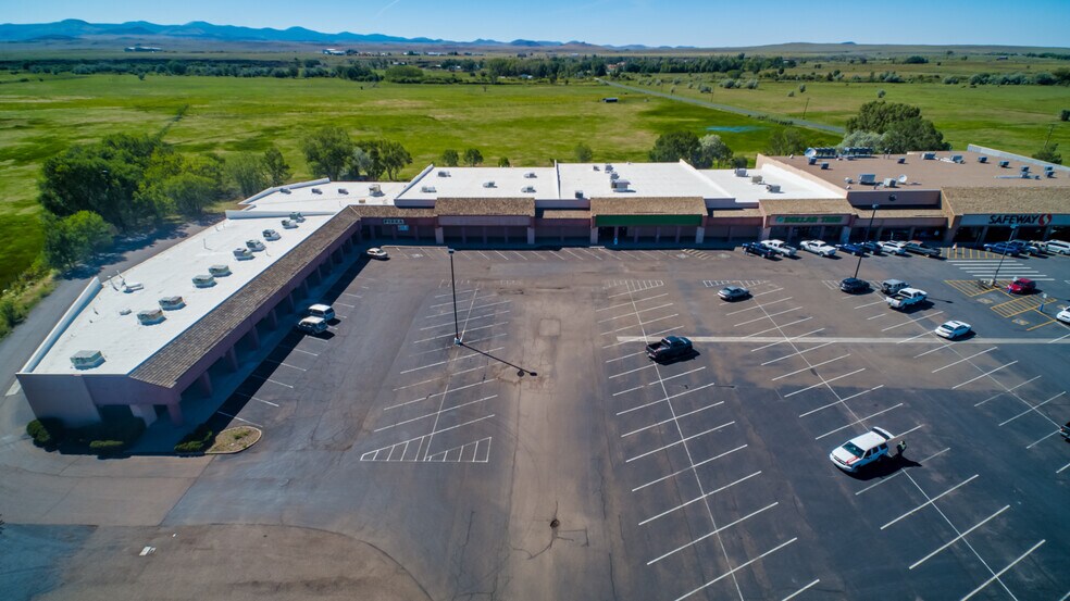 More Photos Of 203-229 S Mountain Ave, Springerville Unknown For Lease