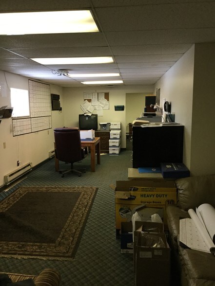 More Photos Of 1217 Laurel Hill Dr, Mc Donald Manufacturing For Sale