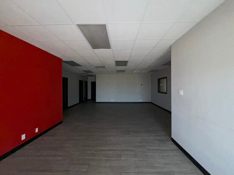More Photos Of 2506 N Grandview Ave, Odessa Office For Lease