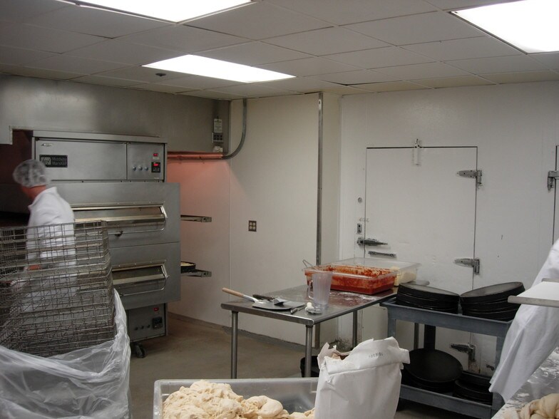 More Photos Of 740 Schneider Dr, South Elgin Manufacturing For Sale