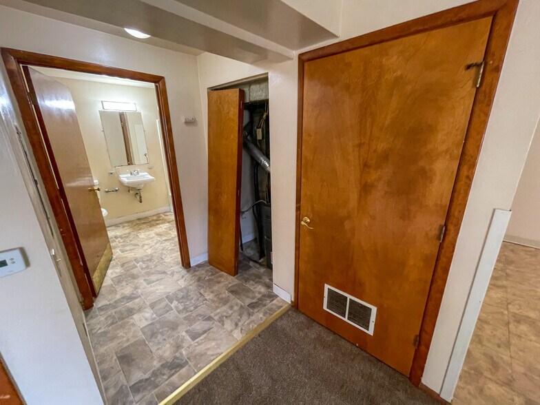 More Photos Of 6801 McKinley Ct, Clairton Apartments For Sale