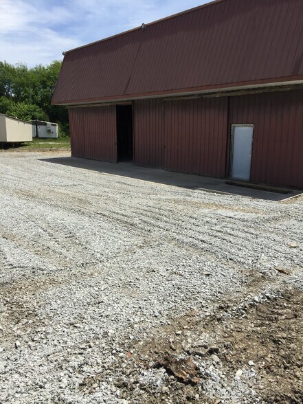 More Photos Of 1301 Main, Williamstown Land For Lease