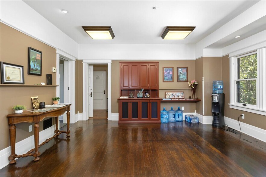 More Photos Of 136-140 W 3rd Ave, Escondido Office For Sale