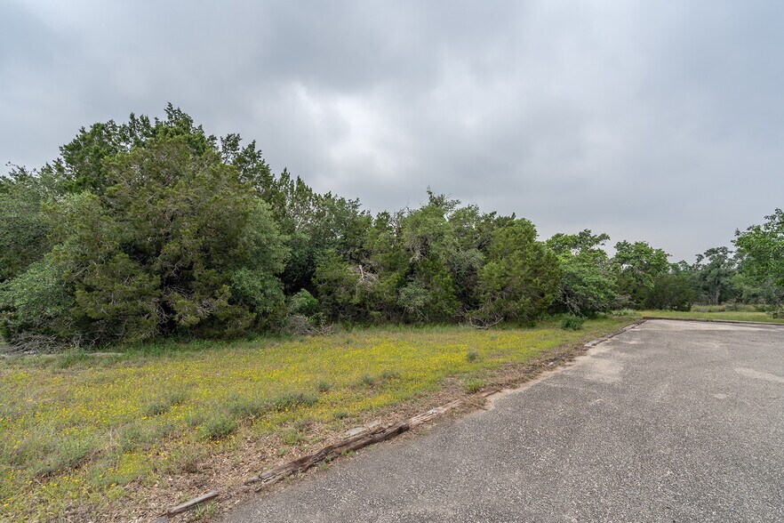 More Photos Of 19807 Boggy Ford rd, Lago Vista Office For Sale