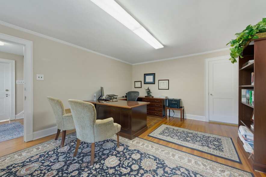 More Photos Of 5807 Kennett Pike, Wilmington Office For Sale