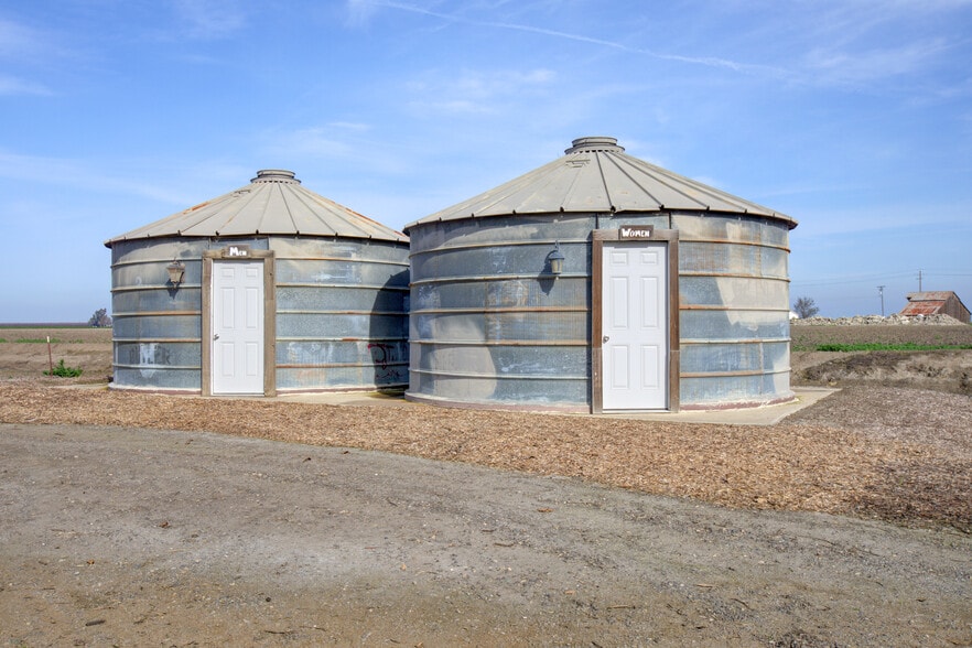 More Photos Of 9194 CA-152, Dos Palos Land For Sale