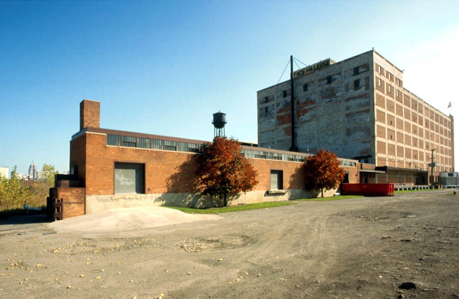 More Photos Of 2030 Howard St, Detroit Warehouse For Sale