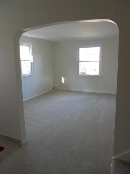 More Photos Of 3554-3556 Woodcrest Ave, Newtown Square Apartments For Sale