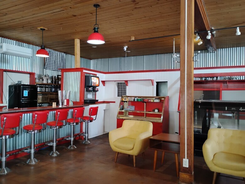 More Photos Of 111 N State St, Fort Davis Hotel For Sale
