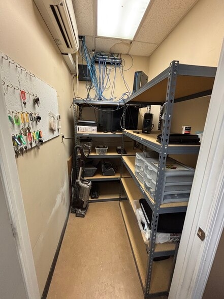 More Photos Of 4155 Gibson Dr, Tipp City Manufacturing For Lease