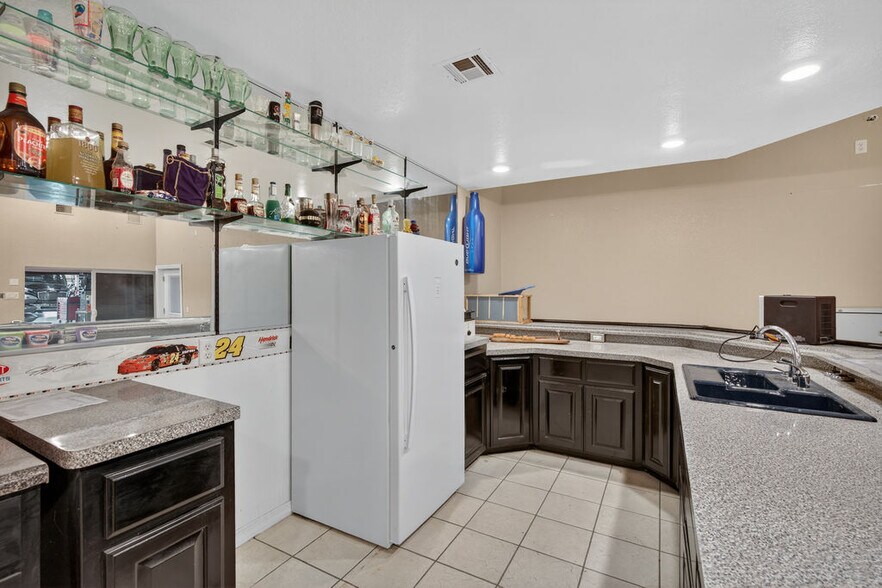 More Photos Of 464779 E 1070 Rd, Sallisaw Flex For Sale