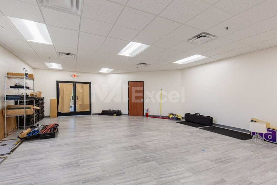 More Photos Of 820 Dunsan Way, Henderson Industrial For Sale