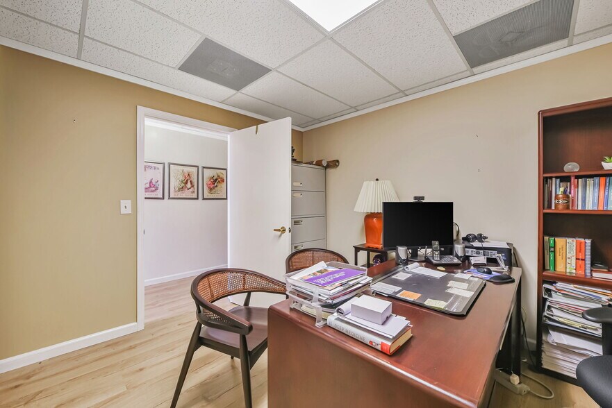 More Photos Of 2039 Forest Ave, San Jose Medical For Sale