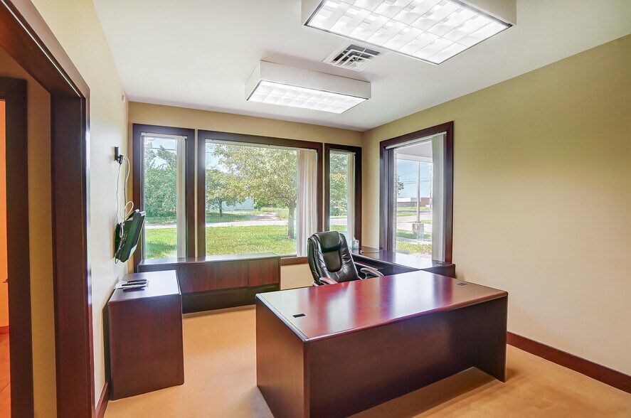 More Photos Of 3300 Philadelphia Dr, Dayton Medical For Sale