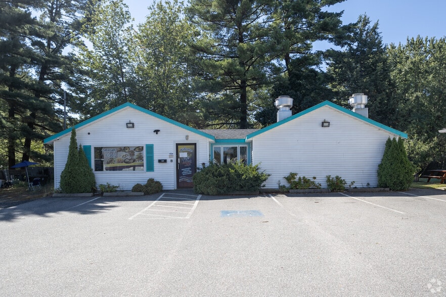 More Photos Of 5 Ocean Park Rd, Old Orchard Beach Restaurant For Lease