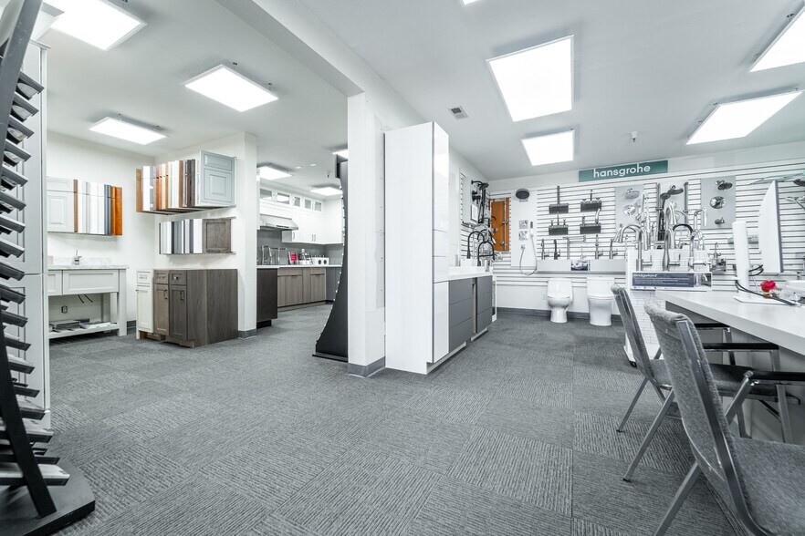 More Photos Of 1435 Huntington Ave, South San Francisco Showroom For Sale
