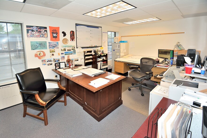 More Photos Of 8101 Hinson Farm Rd, Alexandria Medical For Sale