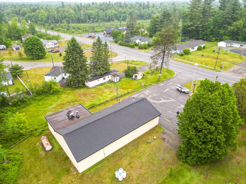 More Photos Of 12334 Highway 41, Northbrook General Retail For Sale