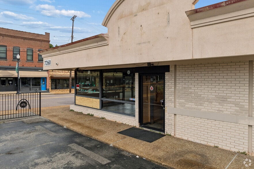 More Photos Of 7260 Manchester Rd, Maplewood Restaurant For Sale