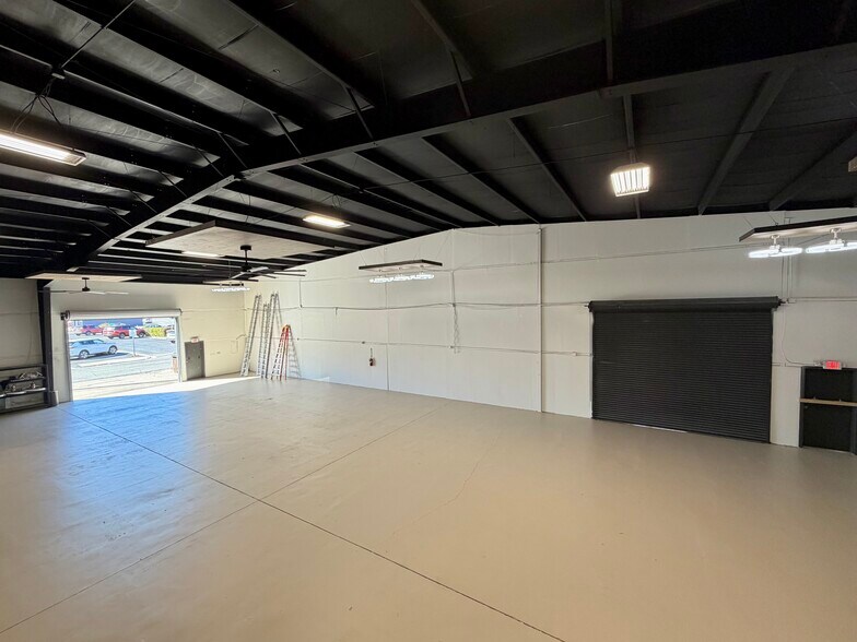 More Photos Of 131 W Duval St, Lake City Storefront Retail Office For Lease