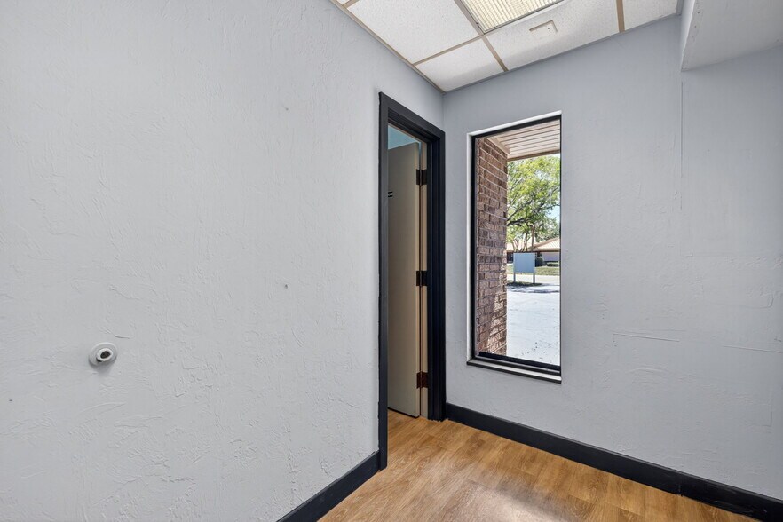 More Photos Of 45 Barkley Cir, Fort Myers Medical For Lease