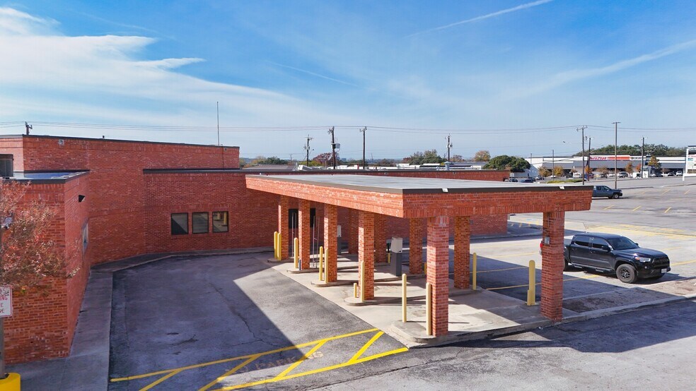 More Photos Of 2325-2399 NW Military Hwy, San Antonio Unknown For Lease