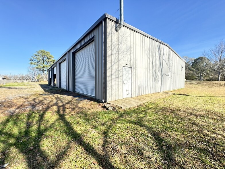 Primary Photo Of 2285 Reneau Rd, Oneonta Contractor Storage Yard For Sale