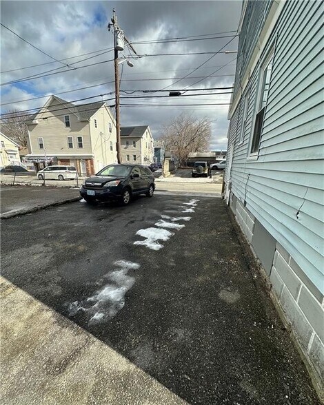 More Photos Of 41 Yale Ave, Providence Apartments For Sale