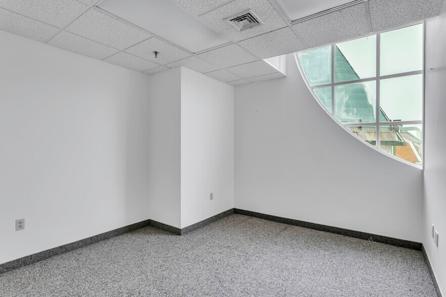 More Photos Of 23 College St, South Hadley Storefront Retail Office For Lease
