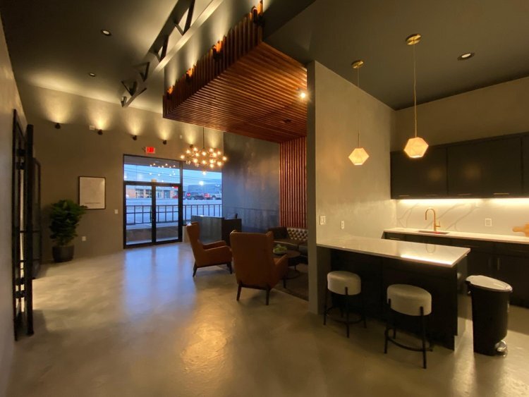 More Photos Of 901-905 N Austin Ave, Georgetown Storefront For Sale
