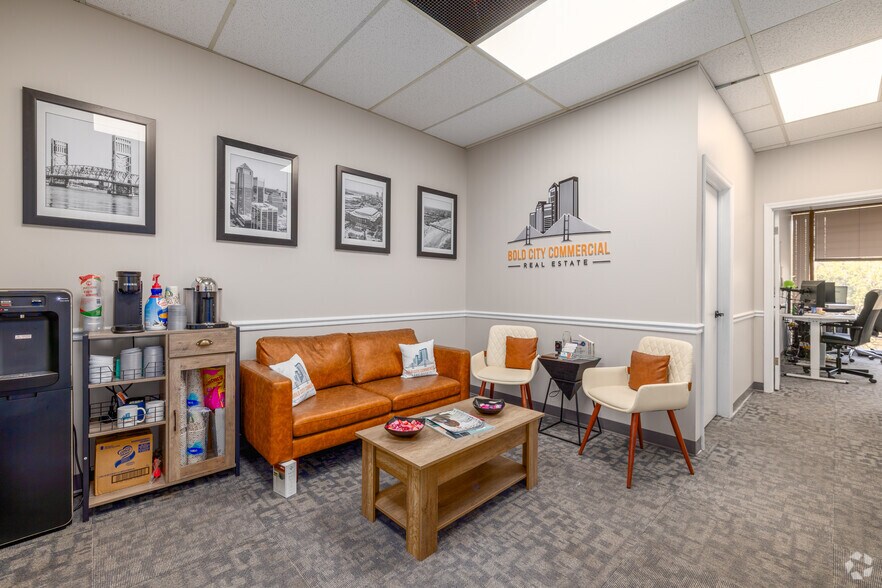 More Photos Of 101 Century 21 Dr, Jacksonville Office For Lease