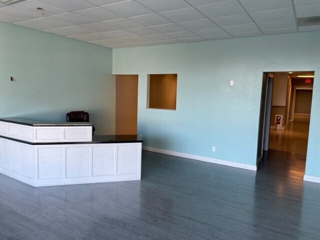 More Photos Of 2131-2229 S Neil St, Champaign Unknown For Lease