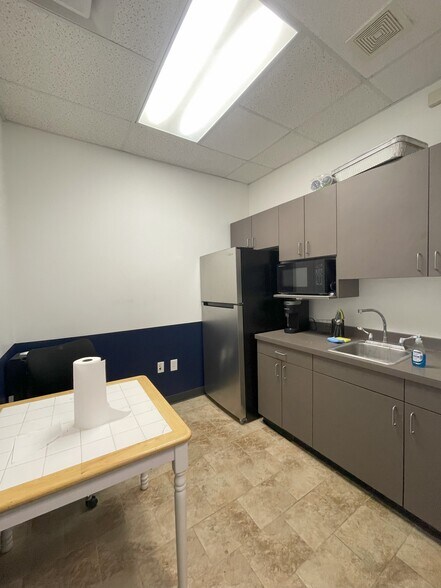 More Photos Of 71 N Cutler Dr, North Salt Lake Light Manufacturing For Lease