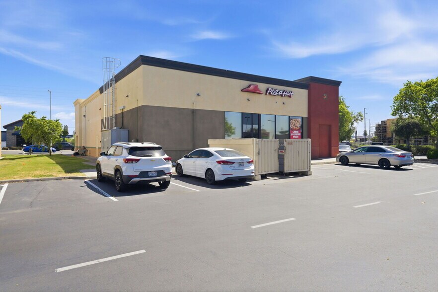 More Photos Of 410 N 11th Ave, Hanford General Retail For Sale