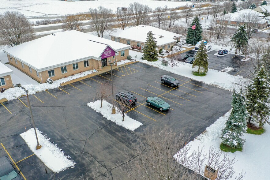 More Photos Of W6180 Aerotech Dr, Appleton Office For Lease