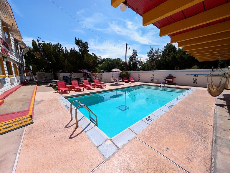 More Photos Of 166 S 400 E, Moab Hotel For Sale