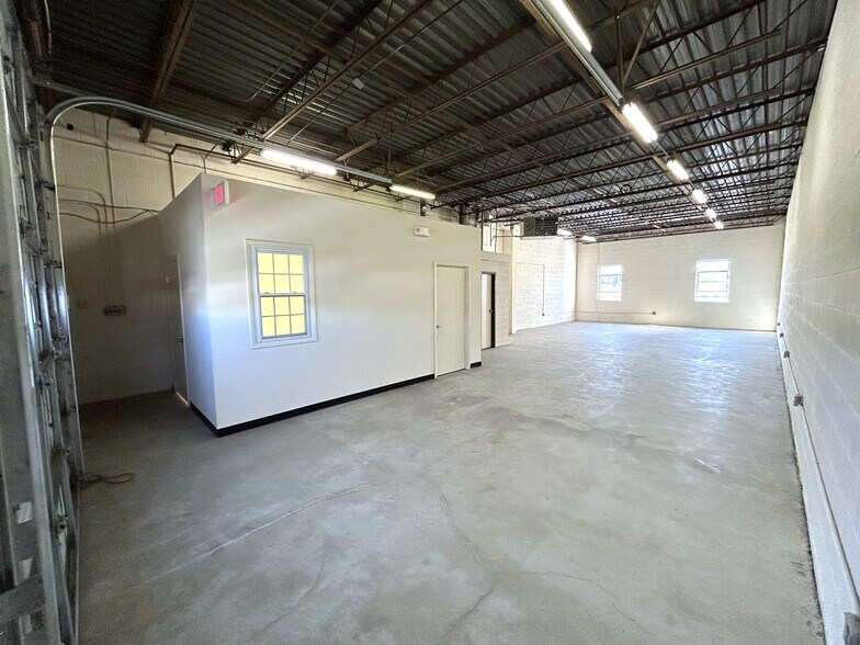 More Photos Of 601-615 Lofstrand Ln, Rockville Warehouse For Lease