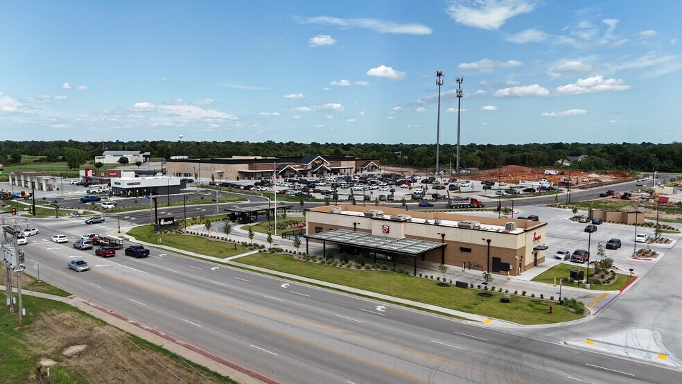 More Photos Of 5200 S Aspen Ave, Broken Arrow Storefront For Lease