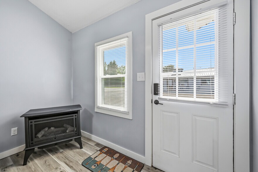 More Photos Of 5214 Old Lake Rd, Geneva Apartments For Sale
