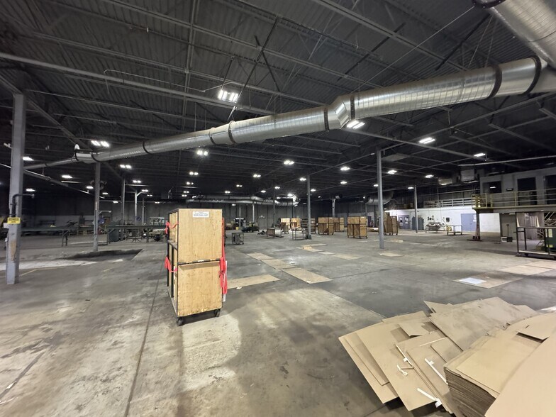 More Photos Of 2946 Janet dr, Waterloo Industrial For Sale