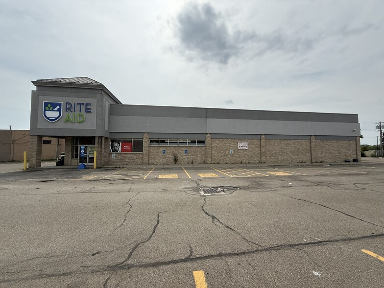 More Photos Of 350 Niagara St, Buffalo Drugstore For Lease