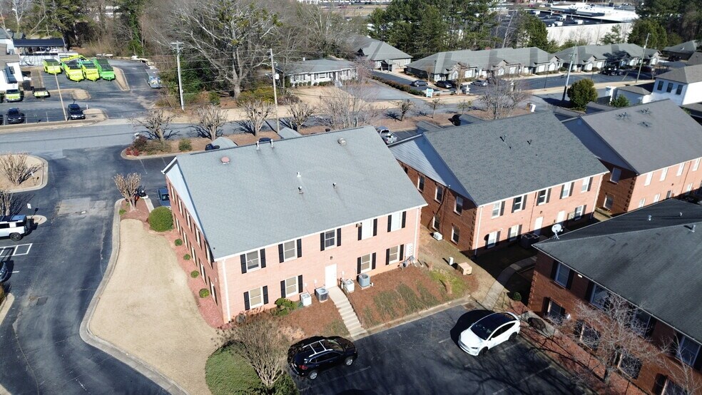 More Photos Of 2440 Sandy Plains Rd, Marietta Office For Sale