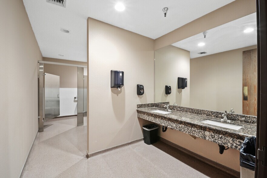 More Photos Of 5312 Bolsa Ave, Huntington Beach Loft Creative Space For Lease